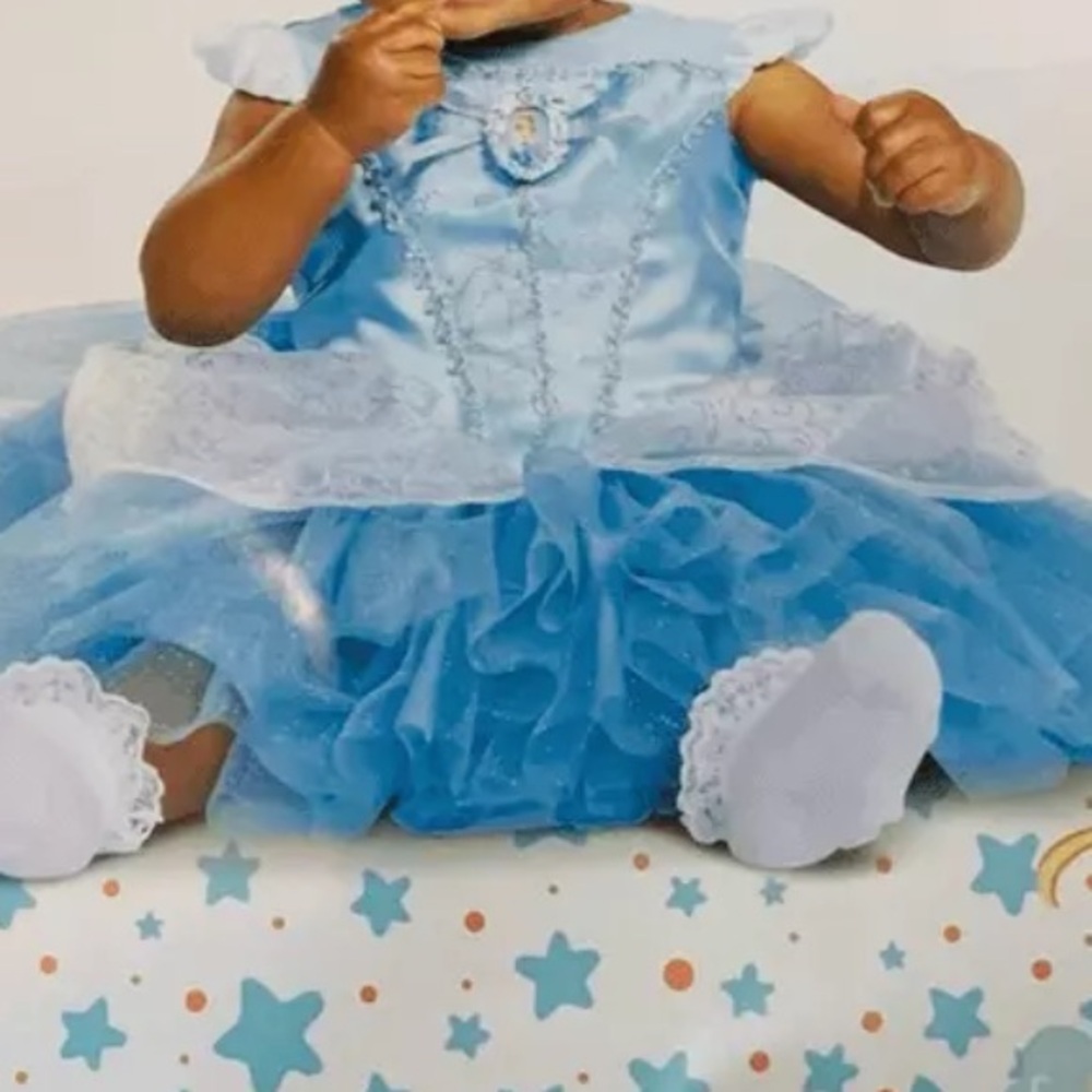 Disney baby Cinderella princess costume. Size 6 to 12 months.